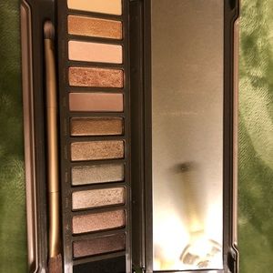 Naked palette